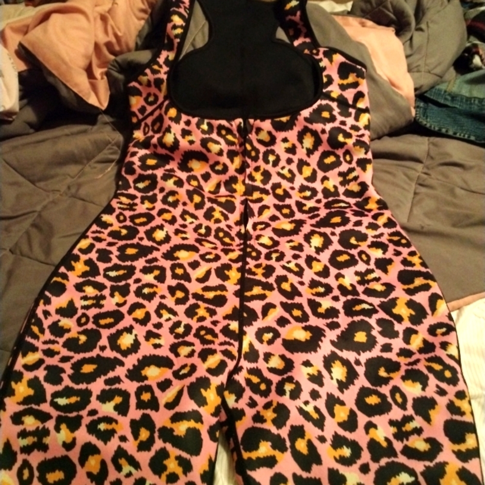 Slimming body suit